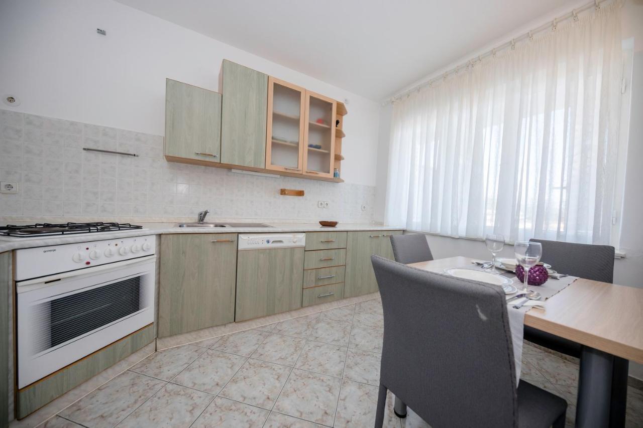Apartments And Rooms Bolero Rab Town Luaran gambar