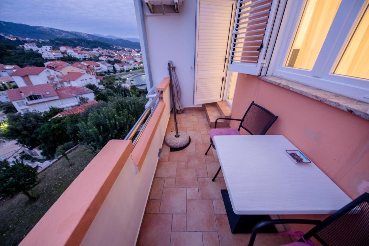 Apartments And Rooms Bolero Rab Town Luaran gambar